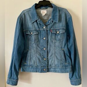 Levi Strauss & Co Women’s Size XL Blue Denim Jean Jacket